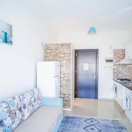 Romantiс Two-Bedroom Apartment With Sea View Girne Dış mekan fotoğraf