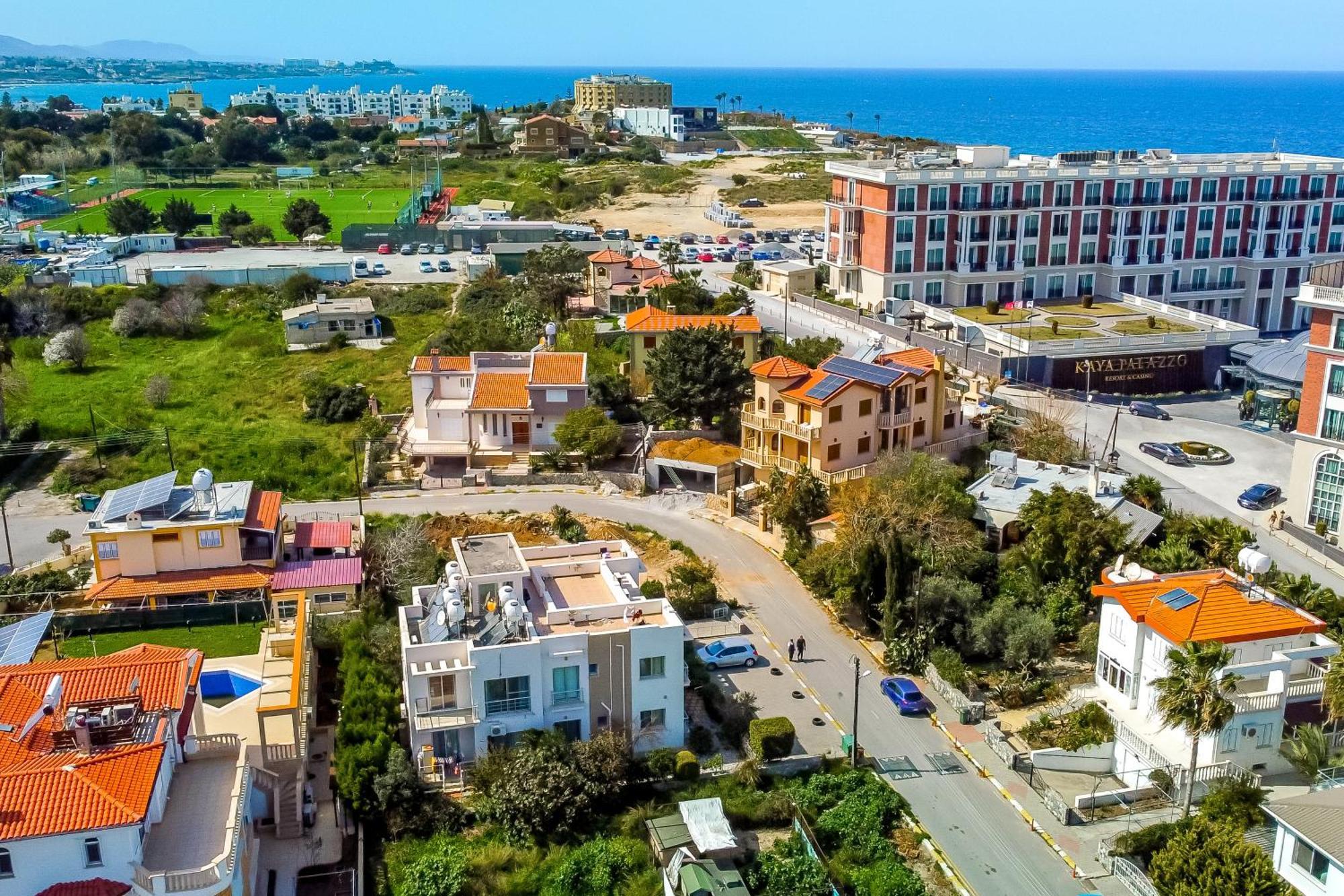 Romantiс Two-bedroom With Sea View Apartment *