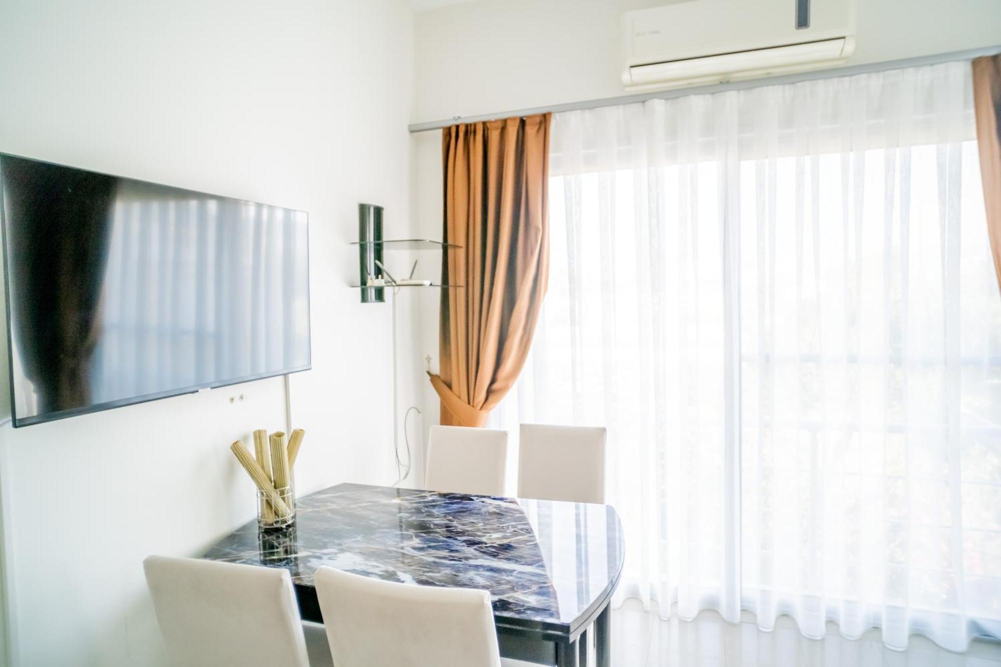 Romantiс Two-bedroom With Sea View Apartment
